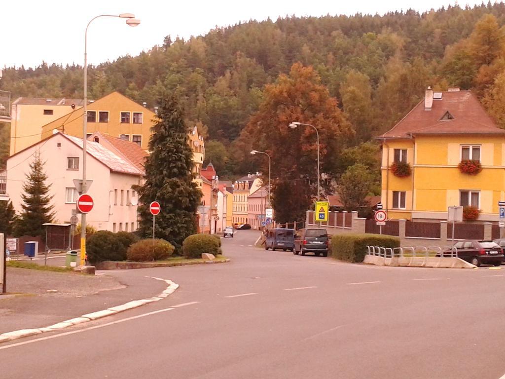Penzion Havaj Karlovy Vary Exterior photo